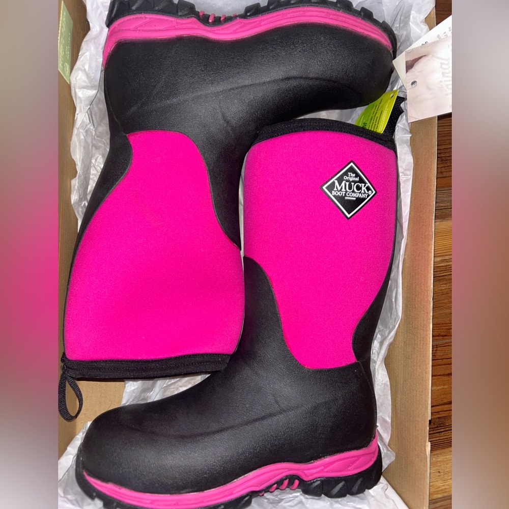 Muck Boots hot pink
